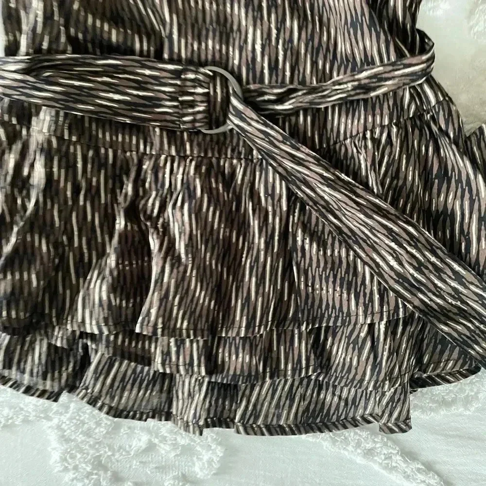 Banana Republic Belted Tiered Blouse - Picture 5 of 12